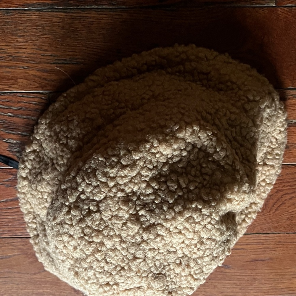Sherpa bucket hat